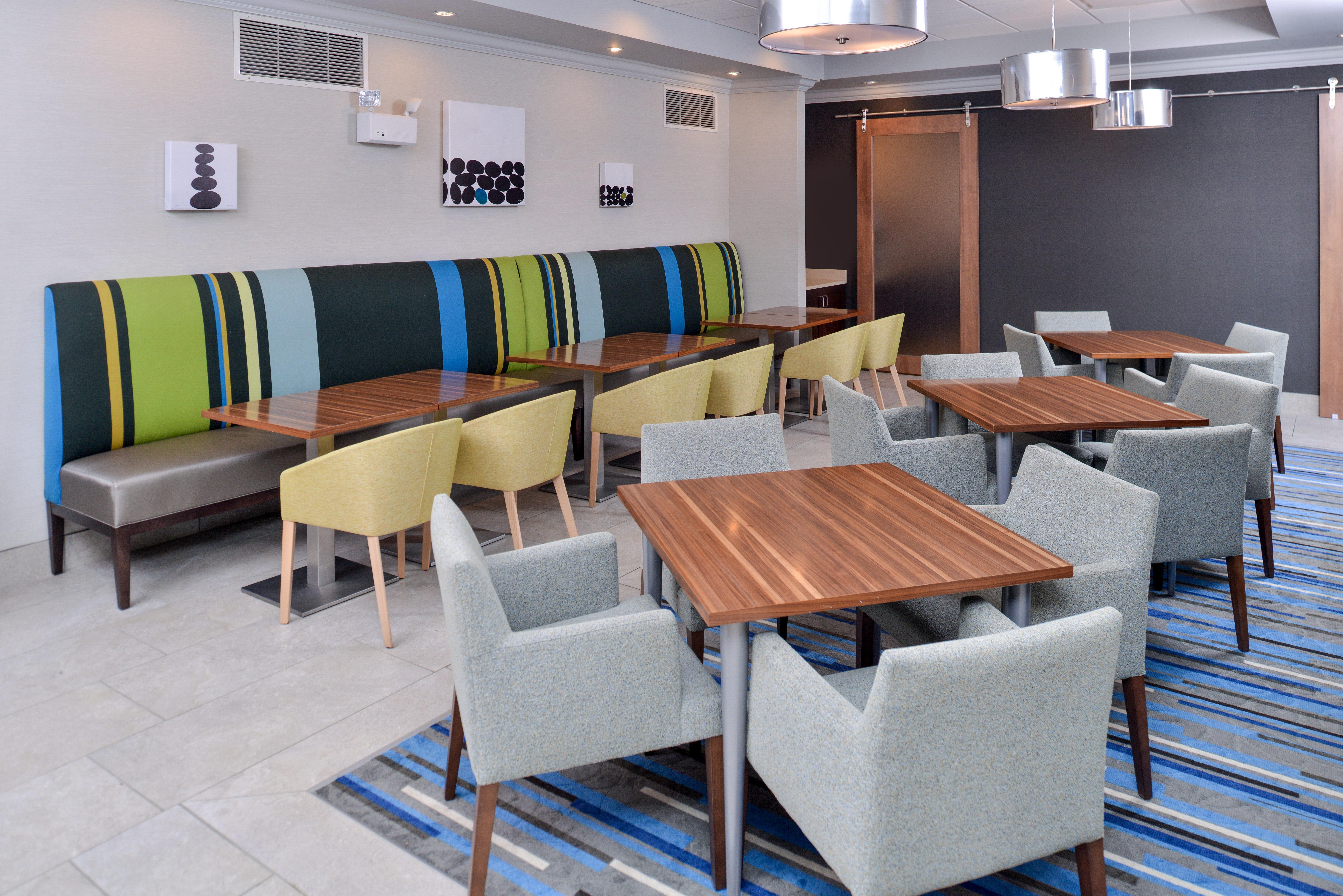 Holiday Inn Express Hotel & Suites St. Louis West-O'Fallon By Ihg Екстериор снимка